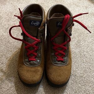 Vasque Sundowner GTX Leather Boots with Red Laces